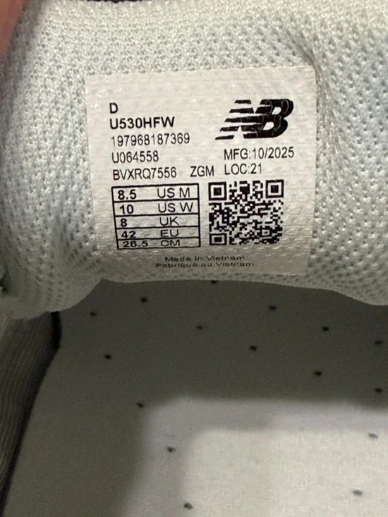 New Balance 530 Metallic Polka Dots White Sneakers WOMENS Size 10 MENS 8.5 NWT - Picture 16 of 16